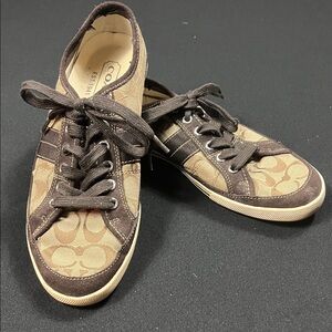 Coach Brown and Tan Q900 Low Top Casual Sneakers
